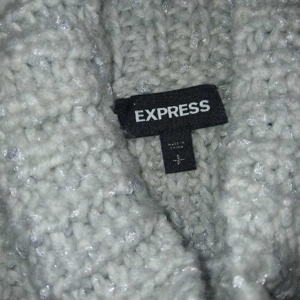 Express Chunky Turtleneck Knit Sweater /Size Small - Picture 2 of 4